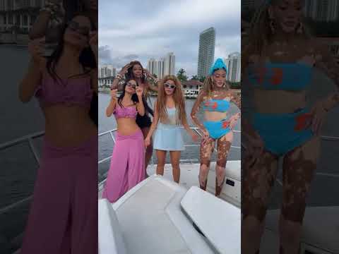 Shakira baila “Soltera” con amigas en un yate en Miami