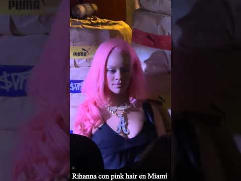 Rihanna con pink hair en Miami  #shorts #pinkhair #rihanna #virale #miami #badgalriri ?@rihanna 