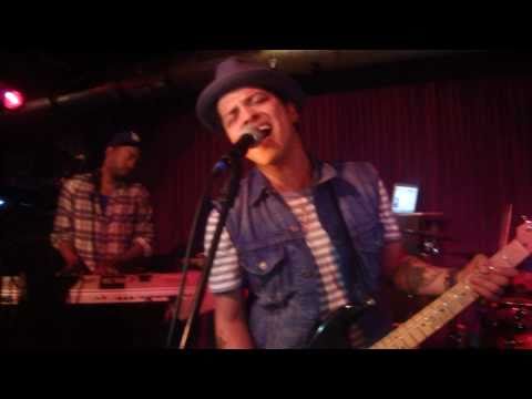 Bruno Mars - The Other Side "Live@ Kellerklub"