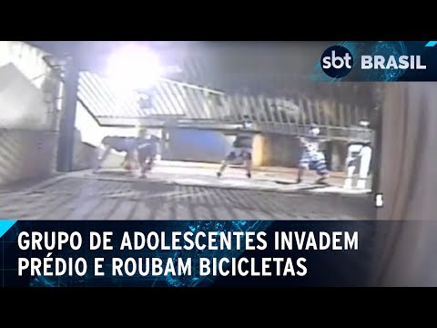Adolescentes invadem garagem de prédio e roubam bicicletas em SP | SBT Brasil (27/04/24)