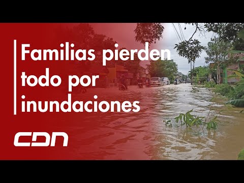 Desbordamientos dejan varias viviendas inundadas, en Barrio Lindo, La Vega