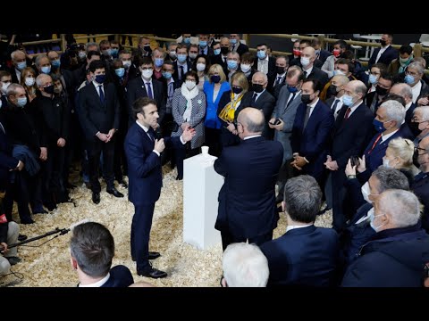 Emmanuel Macron  : Cette guerre durera