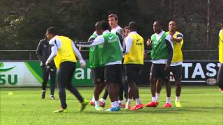 فيديو..مضاربة لاعبي  ايندهوفن في التدريب