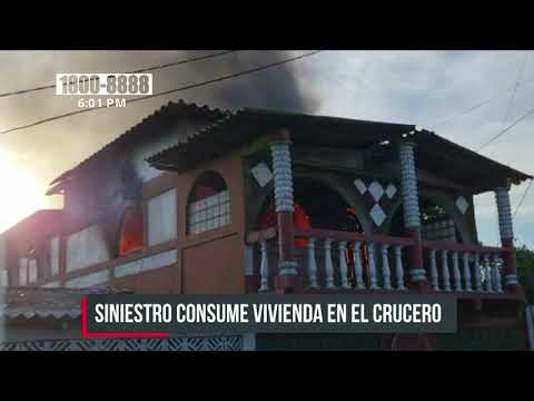 Fuerte incendio arrasa con vivienda en El Crucero, Managua - Nicaragua