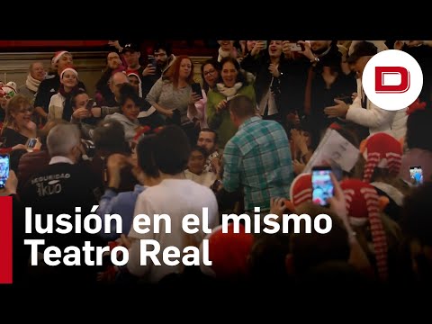 El Gordo de la Lotería cae en el patio de butacas del Teatro Real