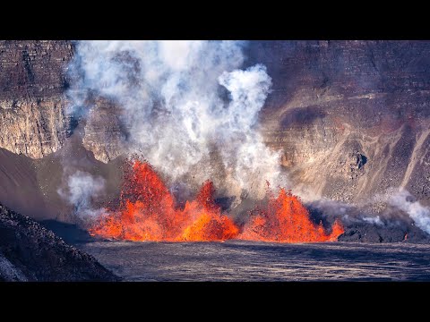 Lava spews from Kilauea volcano on Hawaii's Big Island