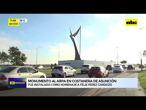 Monumento al arpa paraguaya en la Costanera