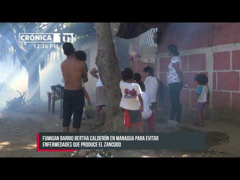 Brigadistas de salud fumigan más viviendas en el barrio Bertha Calderón - Nicaragua