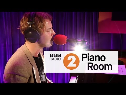 Tom Odell - Mona Lisas & Mad Hatters (Radio 2's Piano Room)