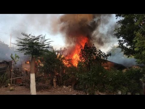 Incendio arrasó vivienda de octagenaria, a un costado de la carretera 69