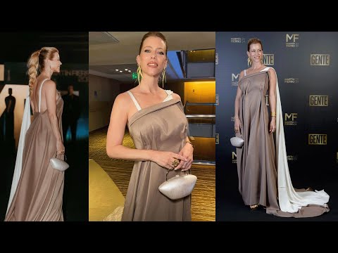 NICOLE NEUMANN, CRITICADA NIVEL 1000 POR SU VESTIDO: BOLSA DE MADERA, ES UNA CORTINA BLACKOUT