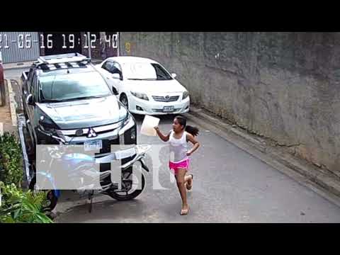 Buscan a este carro blanco que intentó secuestrar a una niña en Managua - Nicaragua