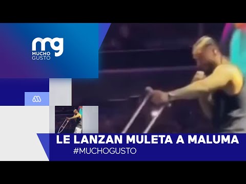 Le lanzan muleta a Maluma en un concierto