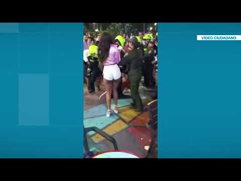 Mujeres golpearon y mordieron a dos agentes en el Parque Lleras