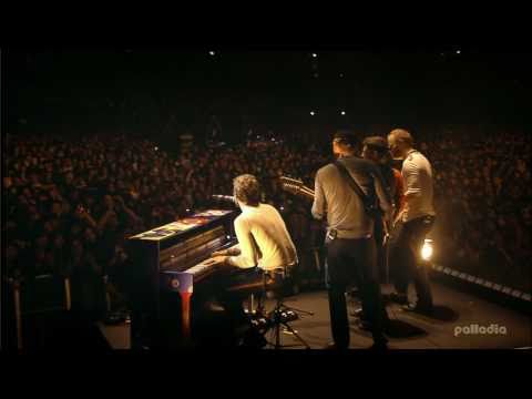 Coldplay Live from Japan (HD) - God Put a Smile Upon Your Face / Talk