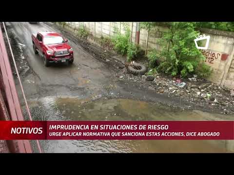 Urge suspensión de licencias por conducción temeraria en las lluvias, dice abogado