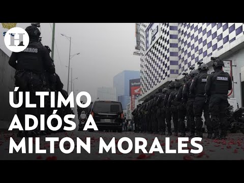 SSC despide a Milton Morales con emotiva ceremonia, banda de guerra y pétalos de rosa