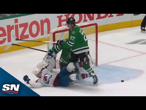 Avalanches Logan OConnor Somehow Throws Home An Absurd Backhand