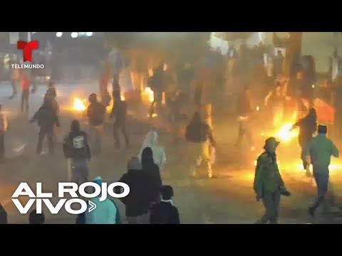 La tradicional Guerra de Bolas de Fuego termina en disturbios e incendios en Guatemala