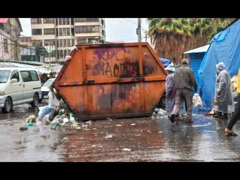 La basura y la lluvia provocan inundaciones en Cochabamba