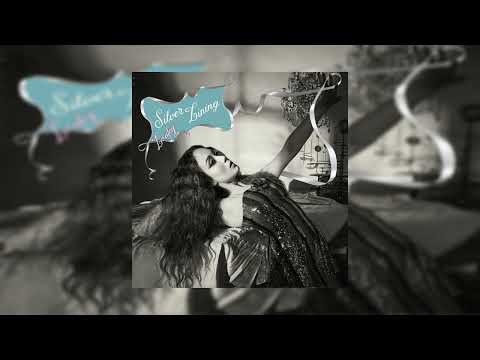 Laufey - Silver Lining (Official Audio)