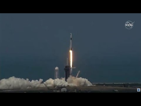 Le premier vol habité de SpaceX a décollé avec deux astronautes à son bord