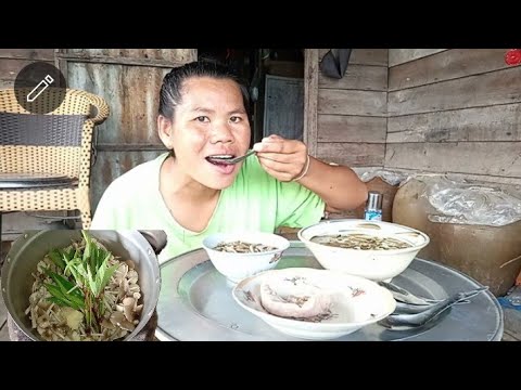 แกงเห็ดปลวกเข้าดอประทะส้มปลาตอ แกงเห็ดปลวกเข้าดอประทะส้มปลาตอ