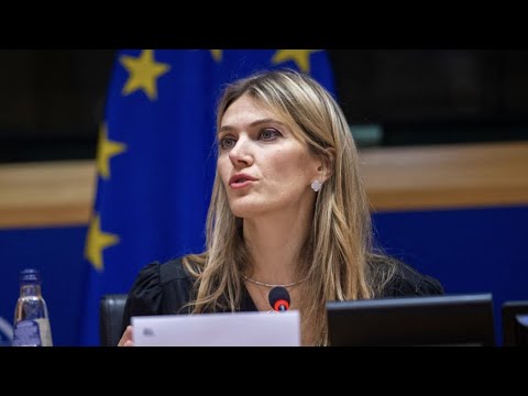 Qatargate : Qui est Eva Kaili, l'eurodéputée grecque soupçonnée de corruption ?