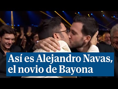 Así es Alejandro navas, el novio de Bayona con el que protagonizo el beso viral de los Goya