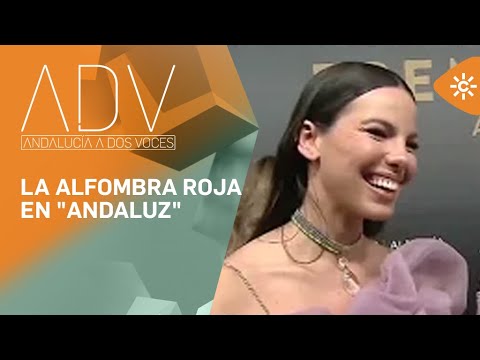 Andalucía a dos voces |Las estrellas de los premios Carmen celebran la alfombra roja en andaluz