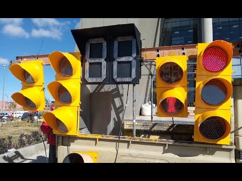 Alcaldía: Modernizan los sistemas de señalización con semáforos nuevos en El Alto