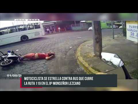 Motociclista sobrevive a impacto de bus, pese a llevar el casco - Nicaragua