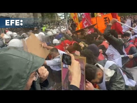 Enfrentamientos con la policía en Turquía por las protestas del 1 de mayo