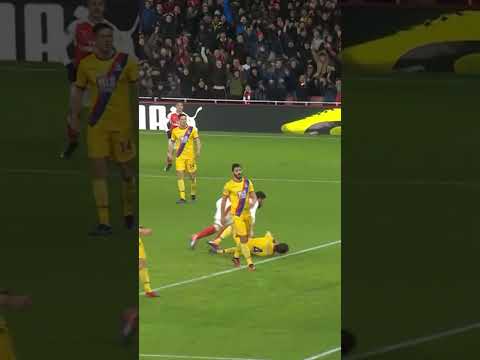 ¿ES EL MEJOR GOL DEL SIGLO? En su cumpleaños, recordamos este golón de Giroud en Arsenal | #Shorts