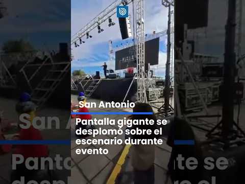 Pantalla gigante se desplomó sobre el escenario durante evento en San Antonio