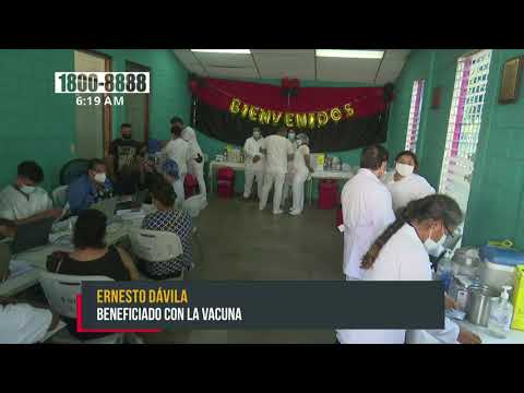 Personas mayores de 30 años recibieron la vacuna contra el COVID-19 - Nicaragua