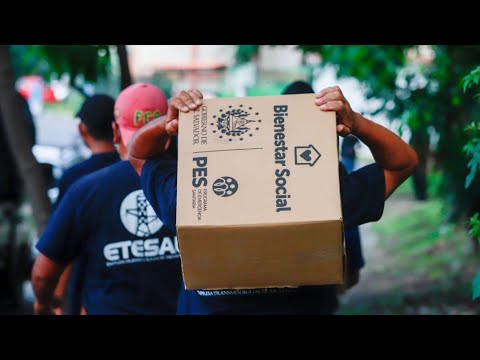 Autoridades llevan alimentos a familias de Chalatenango