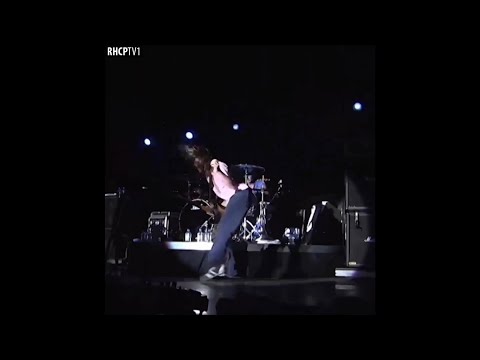 John Frusciante Dancing To ''Throw Away Your Television'' Is The Best Thing You'll See Today!