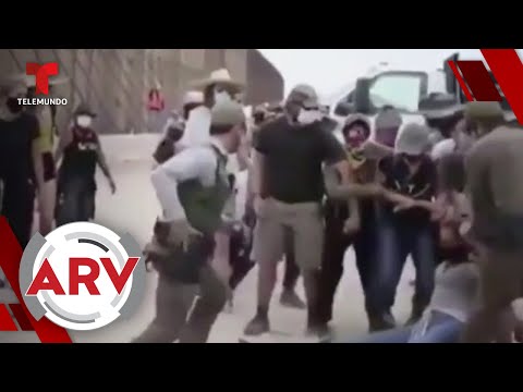 Se enfrentan manifestantes y agentes en la frontera de Arizona y México | Al Rojo Vivo | Telemundo