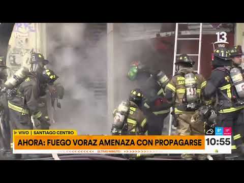 Incendio afecta antiguas infraestructuras de la Alameda | Tu Día | Canal 13