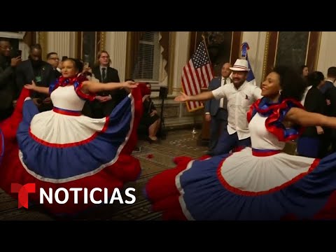 El día que el sabor dominicano llena de música los serios pasillos del Congreso | Noticias Telemundo
