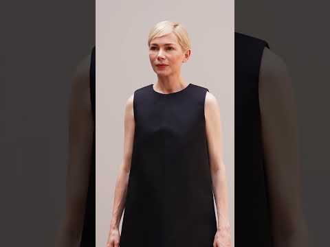 #MichelleWilliams is the vision of elegance at #ParisFashionWeek.  #shorts