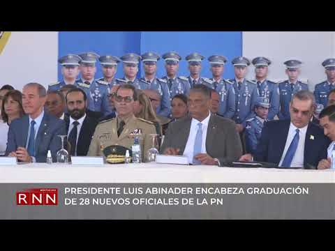 Presidente encabeza graduación de 28 nuevos oficiales de la Policía