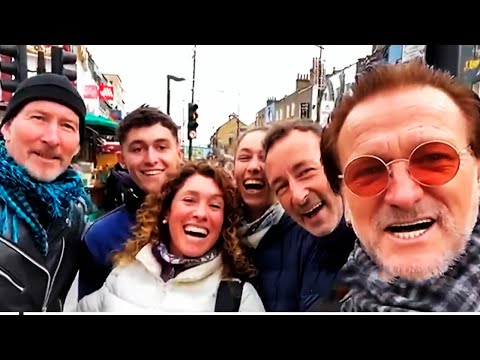 La sorpresa de un grupo de argentinos en Londres, cuando Bono de U2, les pidió una foto