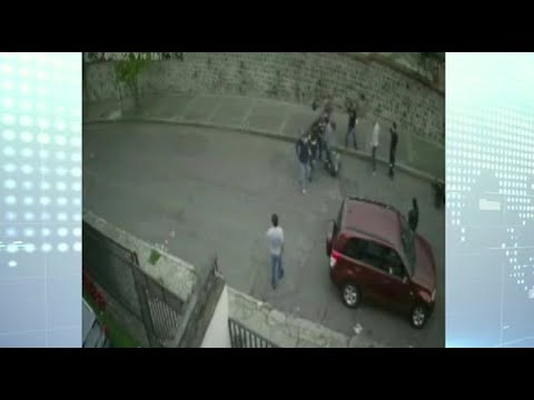 Ciudadanos capturan y golpean a presuntos delincuentes en Quito