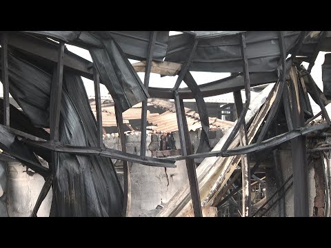 Susto entre los vecinos de Potries (Valencia) por un monstruoso incendio industrial