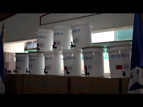 Parlacen dona 501 ecofiltros al MINSA para afectados por huracanes