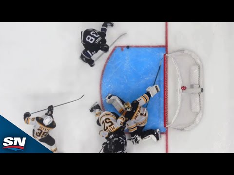 Bruins’ Jeremy Swayman stuns Lightning’s Brandon Hagel with desperation save