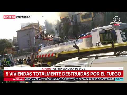 Incendio consume cinco casas en cerro San Juan de Dios de Valparaíso