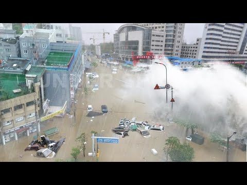 SOUTH KOREA UNDERWATER! Streets Turn to RIVERS Due to HISTORIC Floods in Seoul and Gyeonggi